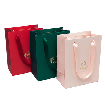 حقائب هدايا الورق المخصصة